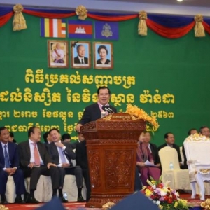 柬埔寨洪森：最高20亿美元，全力应对疫情！